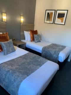 The Tontine Hotel - 3