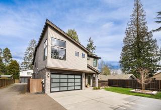 Modern 4BR Family Oasis - Treehouse Bunk &Game Room - Shoreline - 3