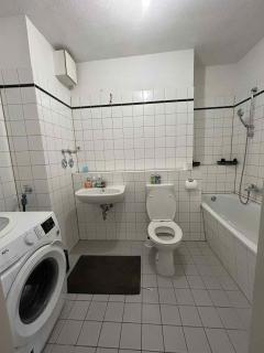 2 Zimmer Wohnung mit Balkon Berlin - 1