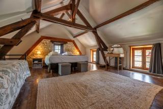 Domaine des Grands Bois - La Maison de L'Alchimiste- 3 chambres - 7 personnes, piscine, salle de jeux, billardet home cinema - Sergeac - 5