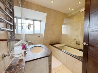 Central 3 Bed Flat by Hyde Park and Baker St - London - 9