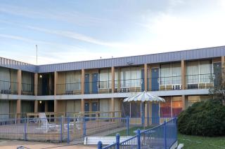 Castle inn & suites by OYO Lawton - 4