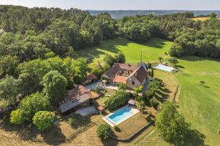 Domaine des Grands Bois - La Maison de L'Alchimiste- 3 chambres - 7 personnes, piscine, salle de jeux, billardet home cinema - 1