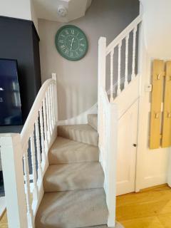 Stylish Duplex Condo Opposite Hyde Park - 1