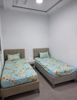 American Style Triplex - 7