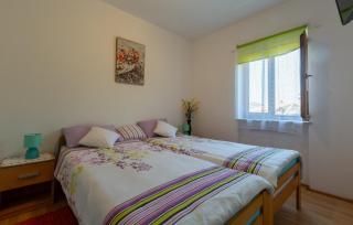Stunning Apartment In Valbandon - Valbandon - 8