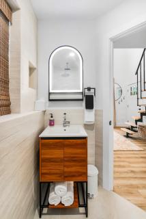 Covelet Hideaway - 1