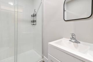 Apartment in a Calm Neighborhood - 6