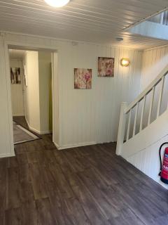 Stor funksjonell bolig med båt - 6