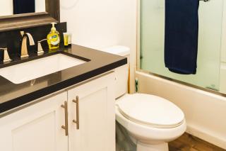 Chic Cozy One Bedroom Close to Downtown LA With Gated Parking - 7