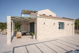 Tranquil Luxury in Karavados - Karavadhos - 8