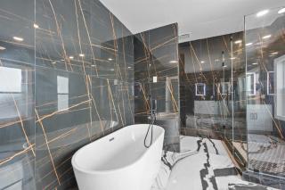 Tranquil Escape- Spa Bath & Pool for One or Couples - 2