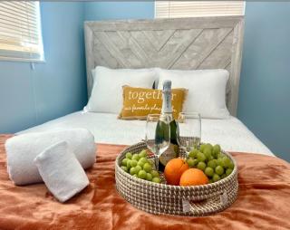 Spacious 3 BR Gem Near Beach Sleeps 10 Pompano Beach - Pompano Beach - 6