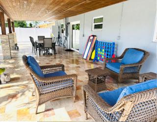 Spacious 3 BR Gem Near Beach Sleeps 10 Pompano Beach - Pompano Beach - 4