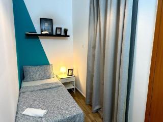 delightful Partition Room Barsha Heights Tecom - 2