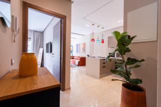 5 min from Airport Equipped Studio Pool - 2
