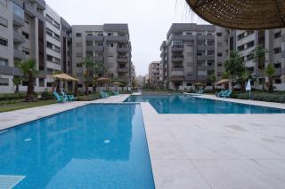 5 min from Airport Equipped Studio Pool - 9