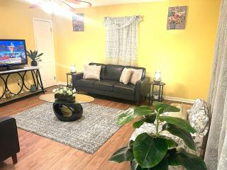 Spacious Family Stay, Large Dining,3 Cozy Bedrooms - 7