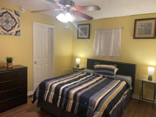 Spacious Family Stay, Large Dining,3 Cozy Bedrooms - 2