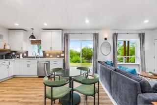 Stonegrove Residence - 3