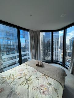 City Central 2Bed 2Bath Garage - 8