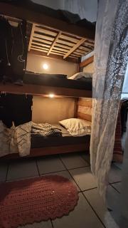 Cama Quarto Black hostel Pousada Tijucas Lua Encantada - 8