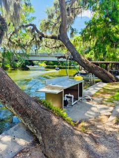 Cottage 36, Sunshine Suite - Dora Canal Court - a downtown, waterfront community - 2