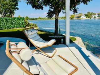Experience Serenity Luxe 4BDR Lake House 25ft Pool - 9