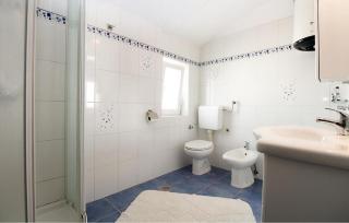 Gorgeous Apartment In Premantura - 1