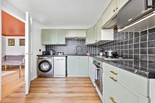 Gated Aprt Sleeps 4 KingsCross - London - 4