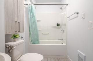 Fashionable 3BR in Griffintown - Montreal - 5