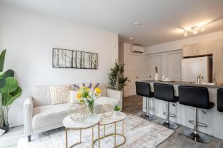 Fashionable 3BR in Griffintown - Montreal - 3