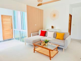 Baan Saint-Tropez Seaview Villas Kata Beach - Kata Beach - 4