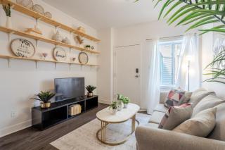 Large Suite in Downtown Montreal - Montréal - 4