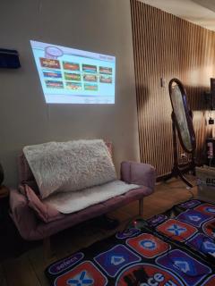 Condotel Near NAIA - massage chair footspa, dance revo, small pet allowed - Manila - 6