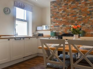 Roundabout Cottage - 4