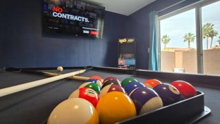 Spacious 5BR House • Pool Table • Arcades - Las Vegas - 1