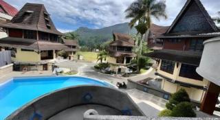 Sapadia Hotel Parapat - Parapat - 3