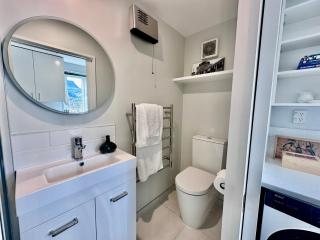 Portside Escape - Hotel Quality Linen - Lyttelton - 4