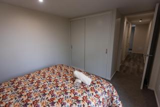 Spacious 3 BR Near CBD & Stadium - 4