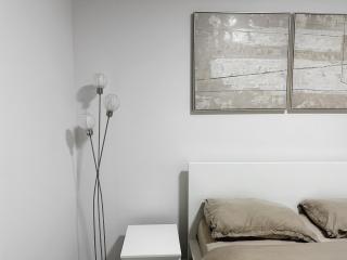 Cozy 2 bed Basement in SW Calgary Close to Banff, Spruce Meadows - Calgary - 3