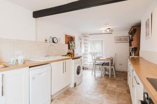 Charming Cotswolds Retreat in the Heart of Dursley - Dursley - 6