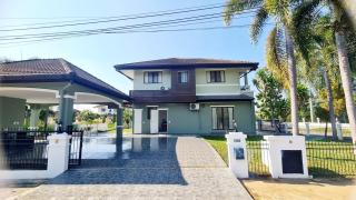 Roomy 5 BR 5 BA Stay for 10 ! - 0