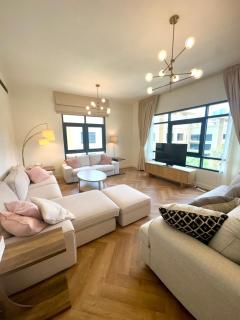 Beautiful 3 Bedroom Apartment in The Greens - 0