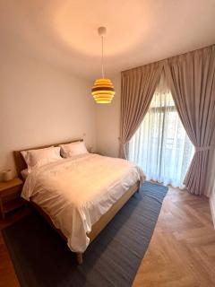 Beautiful 3 Bedroom Apartment in The Greens - 4