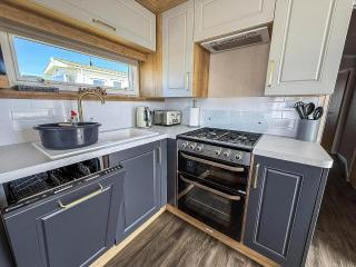 Modern Caravan With Decking At Valley Farm, Essex Ref 46112V - Great Clacton - 4