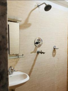 Hotel Chitranjali Inn - - 3