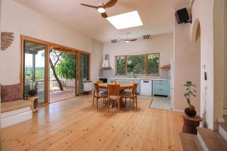 הצימר בצבעון-200 מ"ר פרטיות וג'קוזי מפנק - 1