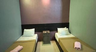 Bull & Bear Airport Hotel Langkawi - Pantai Cenang - 2