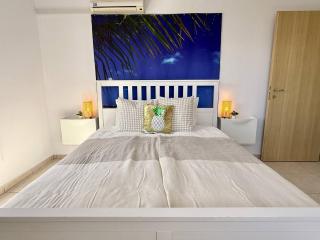 Majestic Sea View Apartment - 2